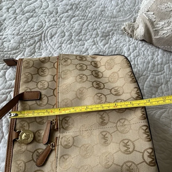 Michael Kors EUC Brown Logo Tote - Picture 11 of 13